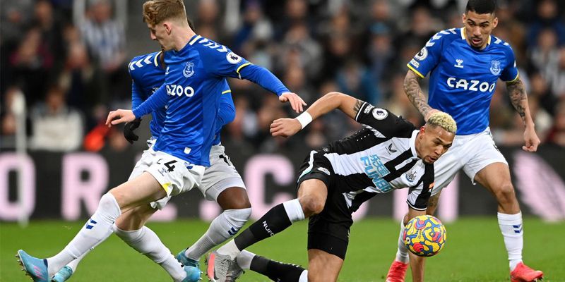 Kèo châu Âu vòng 15 Ngoại hạng Anh trận Everton vs Newcastle