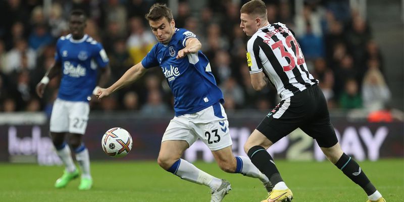 Soi kèo trận Everton vs Newcastle tài xỉu vòng 15 Ngoại hạng Anh